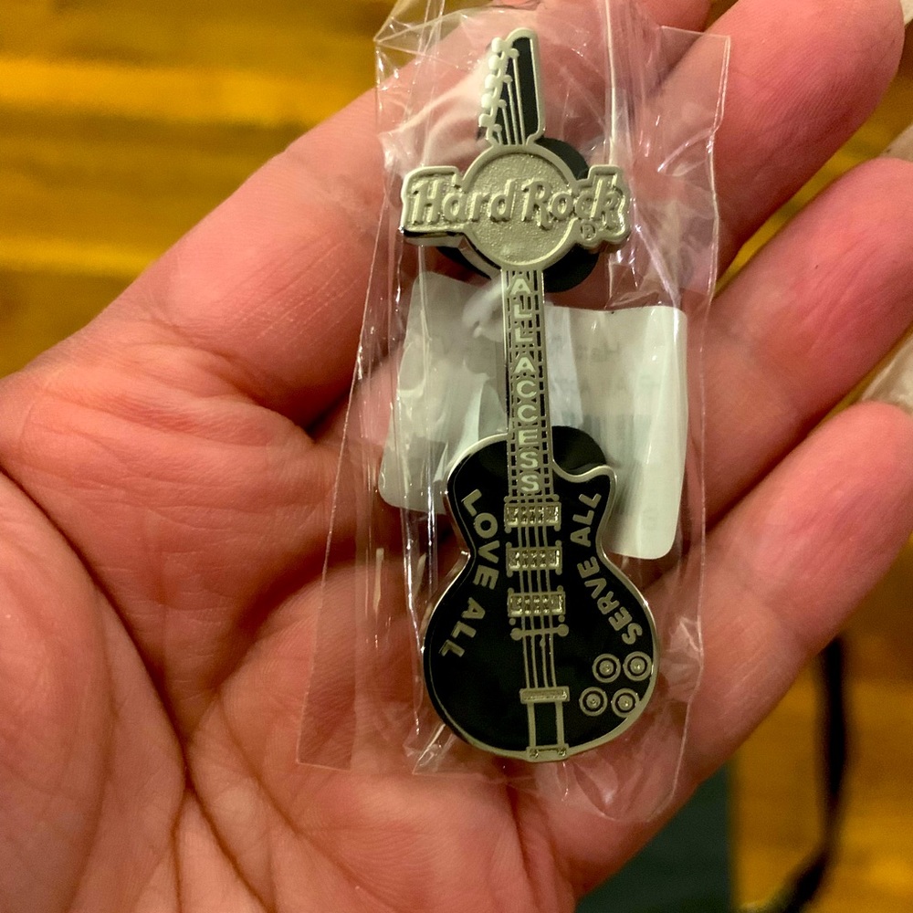 Hardrock Cafe Drawstring Bag & Pin Bundle